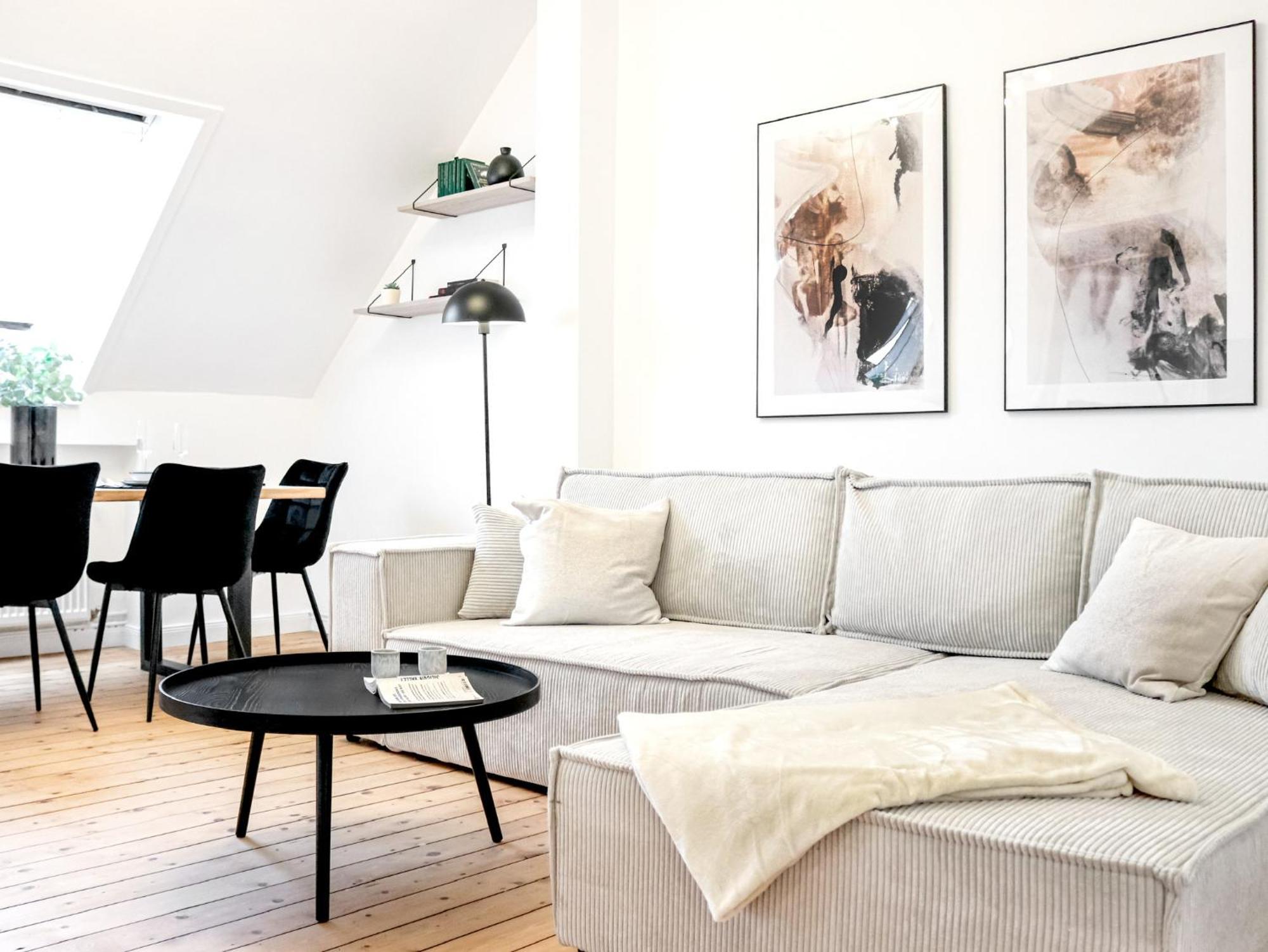 Apartment Lightplace • Design • Boxspring • Kueche • Homeoffice •city Nah *